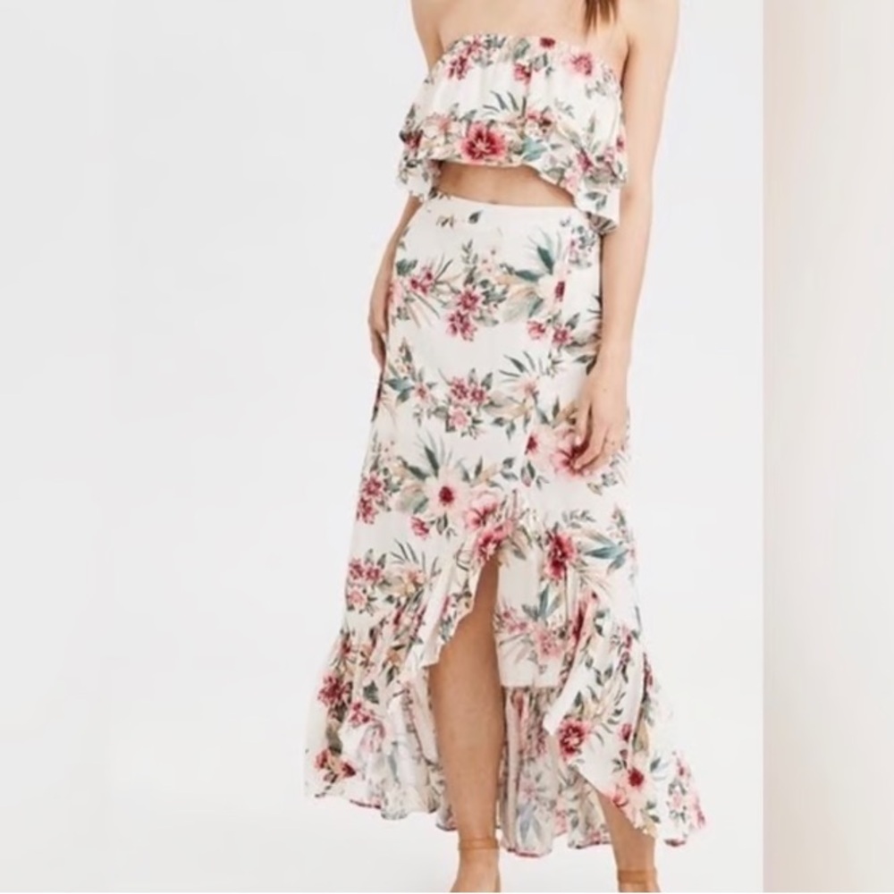 American Eagle Floral Women's Matching Set / Size Small